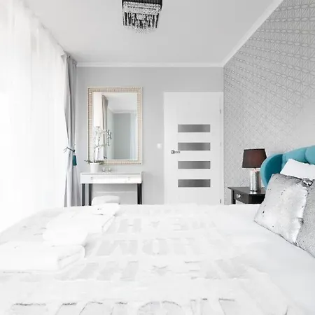 Lägenhet Two-bedroom With Living Room, Free Parking - Kazimierz
